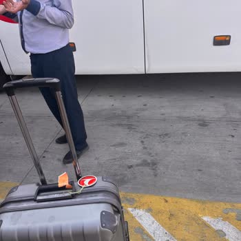 İzmir-Bodrum Seferinde Kırılan Valizler Ve Cevapsız Şikayet