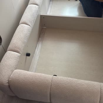 Kırık Yatak Odası Takımı Ve Ev Zararına Çözüm Talebi