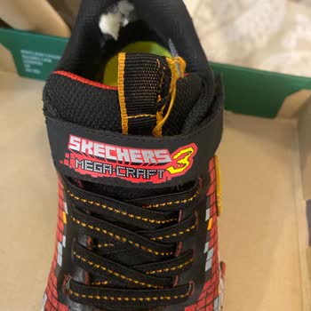 Skechers Çocuk Ayakkabısında Kısa Sürede Kırılan Arka İp İçin Üretim Hatası Değişim Talebi