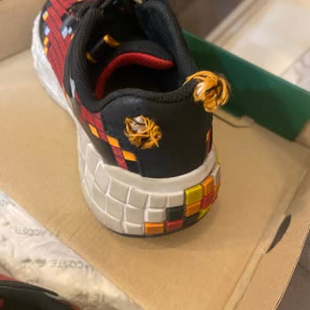 Skechers Çocuk Ayakkabısında Kısa Sürede Kırılan Arka İp İçin Üretim Hatası Değişim Talebi