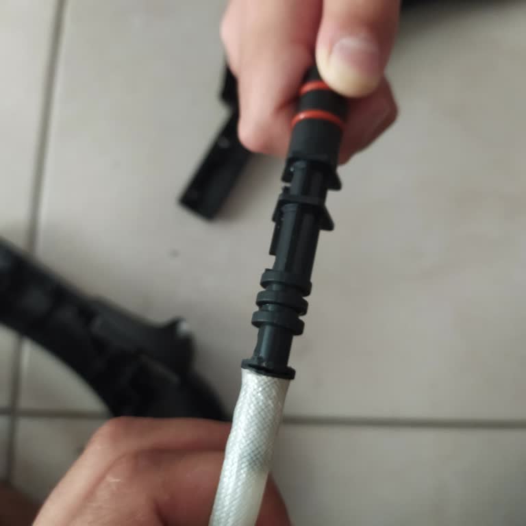 Pirantech CB-107C Buharlı Temizleyicide İç Parça Kendi Kendine Kırıldı