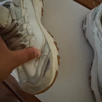 A101'ten Skechers Ayakkabıda Dikiş Yırtılması Ve Değişim Talebi