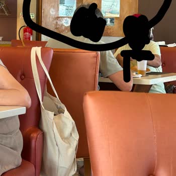 Booking.com Oda Teslimindeki Gecikme ve Kaba Personel Tutumu Otelde Hijyen Sorunlarıyla Birleşti
