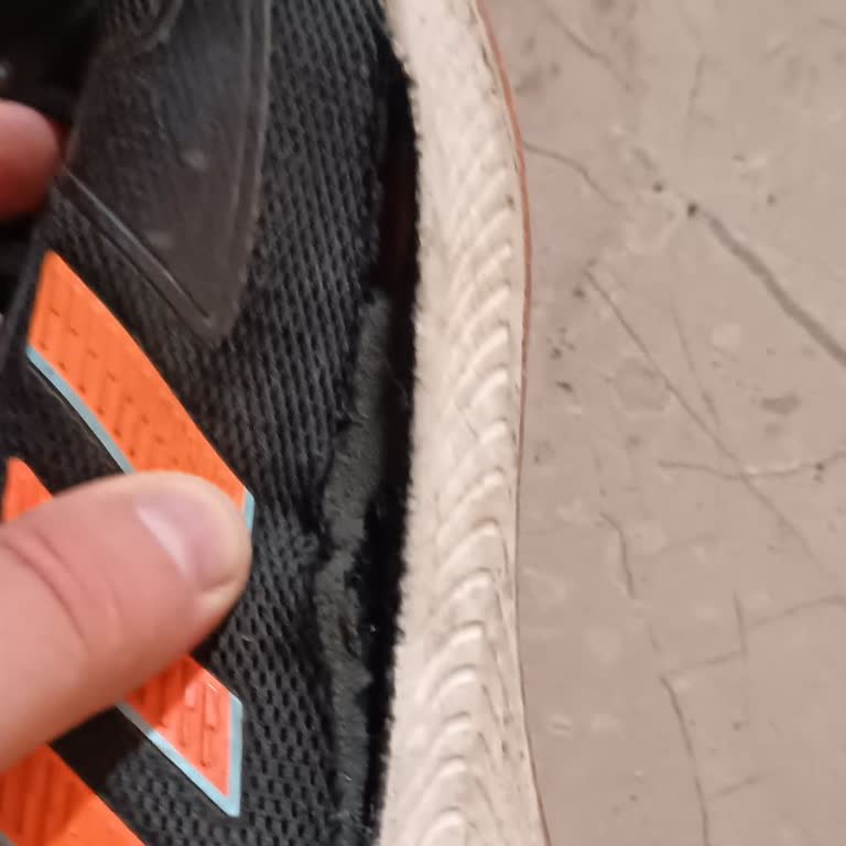Hepsiburada'da Satın Aldığım Adidas Ayakkabının Kısa Sürede Açılması Ve Garanti Reddi