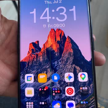 OnePlus Model Telefonumda Yeşil Çizgi Sorunu Ve Servis İletişim Eksikliği