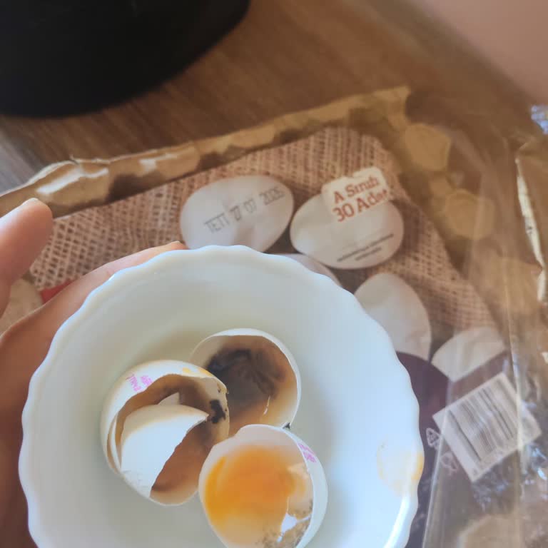 Şok Market’te Çürük Yumurtalar, Son Kullanma Tarihi Yanıltıcı