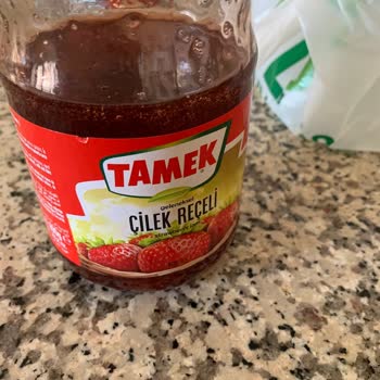 Tamek Çilek Reçelinde Suyumsu Kıvam Ve Yetersiz Çilek