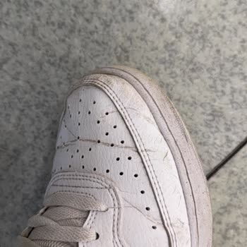 Nike Ayakkabıda Kısa Sürede Deri Çatlaması Ve Yırtılması, Garanti Reddi Ve İade Talebi