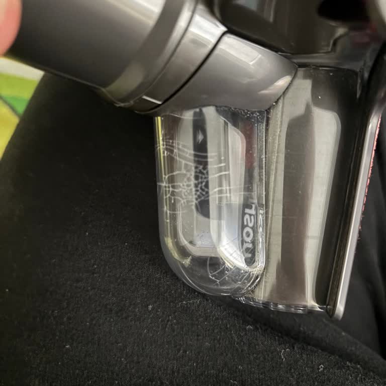 Dyson V12 Anti‑Tangle Başlığındaki Üretim Hatası Ücretsiz Değişim Talebi