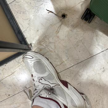 Boyner Mağazasında Açıkta Bırakılan Elektrik Kablosu Nedeniyle Elektrik Çarpması