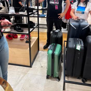 Boyner Mağazasında Açıkta Bırakılan Elektrik Kablosu Nedeniyle Elektrik Çarpması
