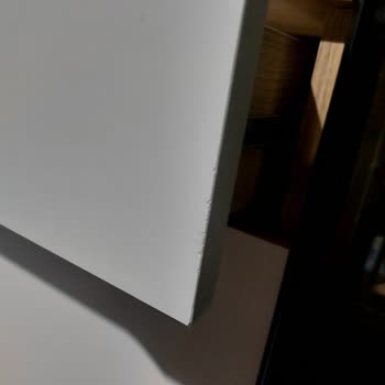 Çatlak Cam, Çizik Kapaklar Ve Eksik Çekmece Parçası: 3 Aylık Desteksiz Bekleyiş