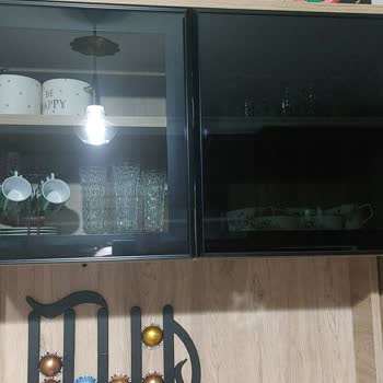 Çatlak Cam, Çizik Kapaklar Ve Eksik Çekmece Parçası: 3 Aylık Desteksiz Bekleyiş