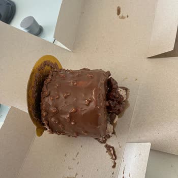 Trendyol Yemek'te Ezilmiş Pasta Ve Çiğ Hamburger: İade Talebim Reddedildi