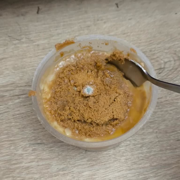 Küflü Cheesecake Ürünü İçin Geri Dönüş Almama Ve İade Talebi