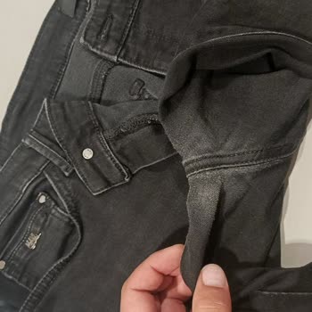 Mavi Pantolon Ağ Bölümünün 1 Ayda Yırtılması Ve Anında Değişim İsteği