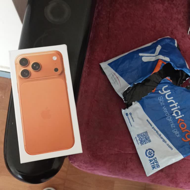 Yurtiçi Kargo Kapıda Ödemeyle Gelen İki Telefonun Biri Kayıp