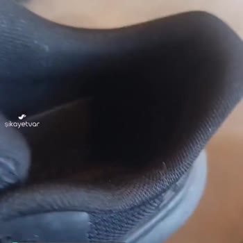 Under Armour Ayakkabı Topuk Destek Sert Ve Ayakta Yara Yapıyor