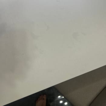 Bellona Lavita Masamda Çatlama Ve Lekeler Garanti Reddi Ve Değişim Talebi