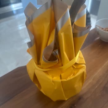 Çiçek Sepeti Sipariş Edilen Çiçek Görselden Farklı Ve Tozlu Geldi, Çözüm Bekliyor