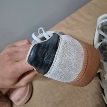 Renk Solan Adidas Spezial Ayakkabı İçin Değişim Talebi