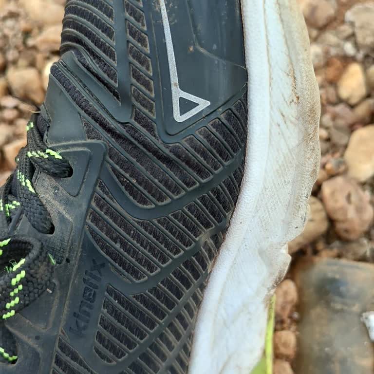 Kinetix Air Max Ayakkabısının Açılması, Yanması Ve Değişim Talebi