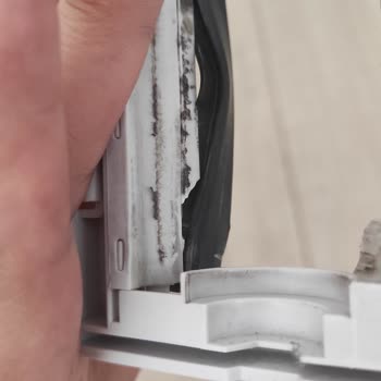 Roborock Q8 Max Pro Alt Kapağı Kırıldı, Destek Bulamıyor