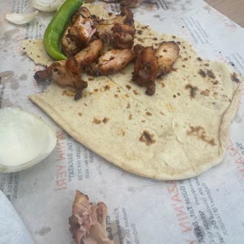 Soğuk Ve Kuru Tavuk Mide Ağrısı Ve Bulantıya Neden Oldu