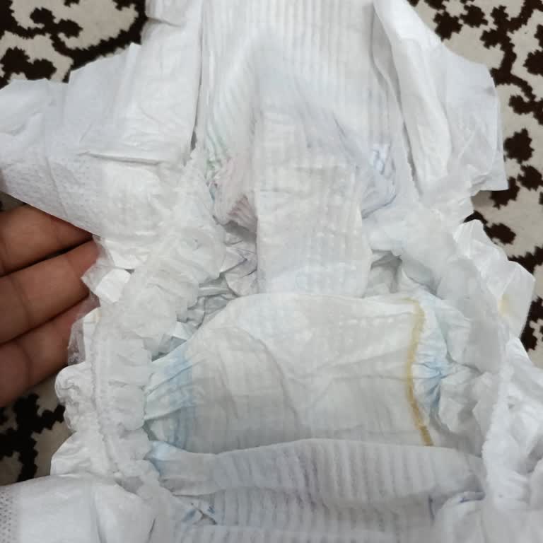 Rast Market'ten Alınan Molfix Çocuk Bezinde Boş Bez Sorunu