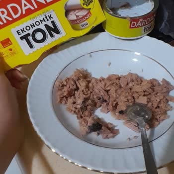 Migros'tan Bozuk Ton Balığı Teslimatı Sağlık Endişesi Yaratıyor