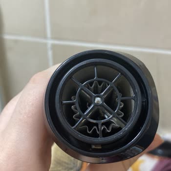 Arzum Şekillendirici Tarağın Kalın Başlığının Sürekli Düşmesi Ve Parça İhtiyacı