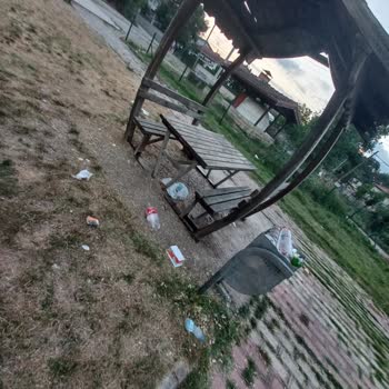 Sevindikli Belediyesi Hijyen ve Güvenlik Açısından Son Derece Bakımsız