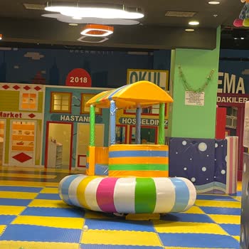 Playland Alanında Kırık Oyuncaklar, Hijyen Sorunları Ve Artan Ücretler