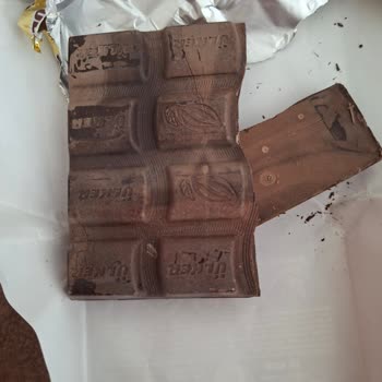 A101'den Alınan Ülker Bitter Çikolata Bozulmuş