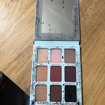 Kırık The Balm Far Paleti İçin Ücretsiz Değişim Talebi