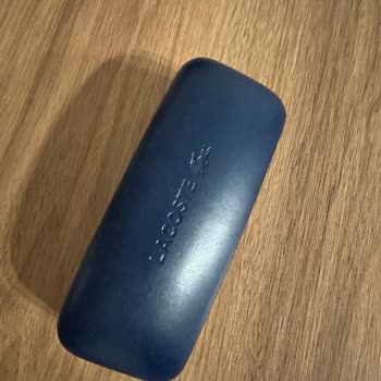 Lacoste Gözlüğümde Sap Kaplaması Soyuldu, Ücretsiz Değişim Talebi