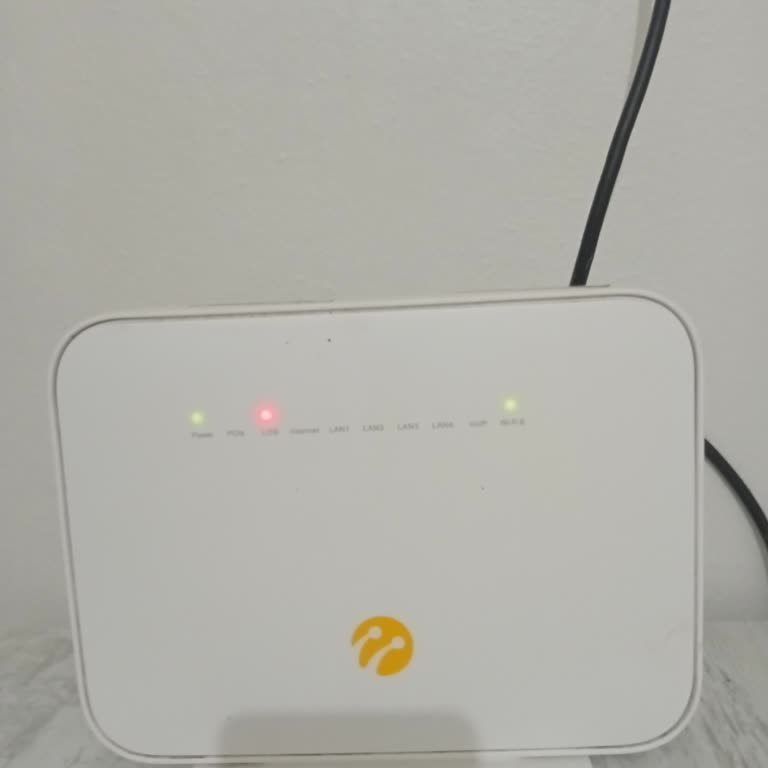 İnternet Kesintisi Ve Müşteri Hizmetlerinden Geri Dönüş Yok: Acil Çözüm Ve Ücret İadesi Talebi