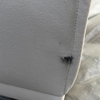 Teslimde Yırtık Koltuk Takımı, Kalite Kontrolünden Yanıtsız