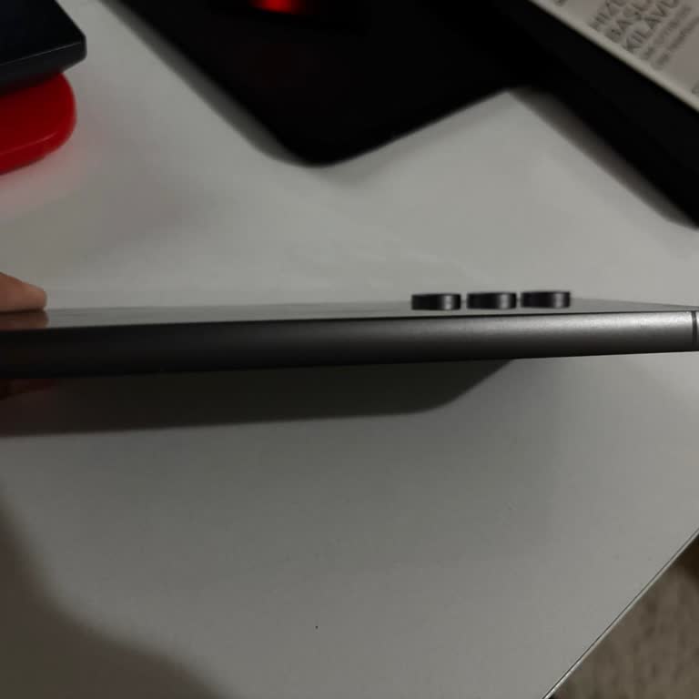 Samsung S23 FE Bataryası Şişti, Garanti Sonrası Güvenlik Riski