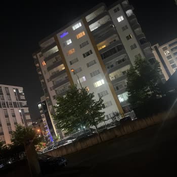 Samsun Atakum’da Yanıp Sönen Sokak Lambası Çocuk Güvenliğini Tehdit Ediyor