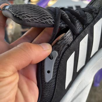 Adidas Ayakkabısında Açılma Sorunu Ve Kullanıcı Hatası İddiası: Değişim Talebi