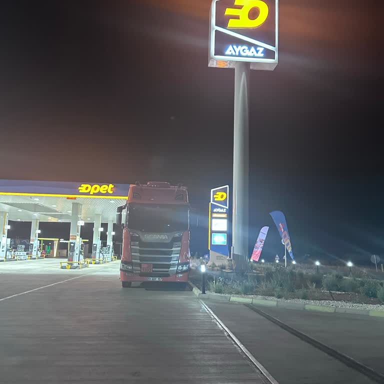 Opet İstasyonunda Çalışanın Saygısız Ve Müşteri Kırıcı Davranışı