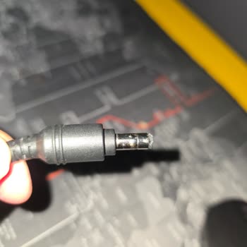 Güç Kablosu Sürekli Çıkması Ve Adaptörün Erimesi Nedeniyle Cihaz Kullanılamaz