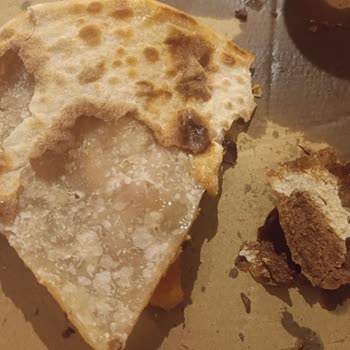 Fast Pizza Ürün Kesinlikle Yenilebilir Durumda Değildi