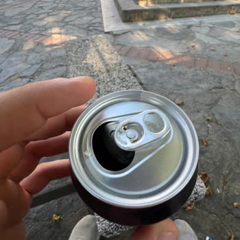 Black Bruin Enerji İçeceğinde Şeffaf Pıhtı Ve Mide Problemleri