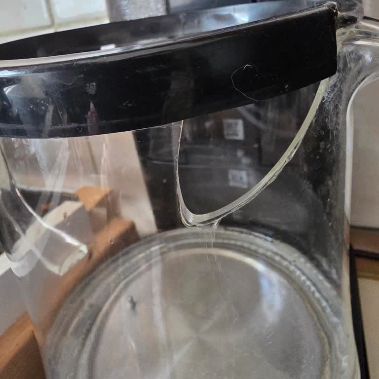 Homend Çay Makinesi Alt Haznesi Parça Eksikliği Ve Hizmet Yetersizliği