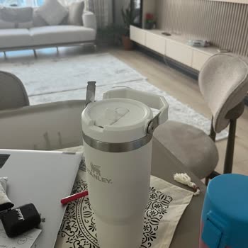 Stanley Termosunun Tutma Yeri Kırıldı, Garanti Kapsamında Yedek Parça Talebi