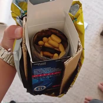 Pharmasya Kozmetik Ve Sağlık Kırık Bir Şekilde Dökülmüş Olarak Geldi