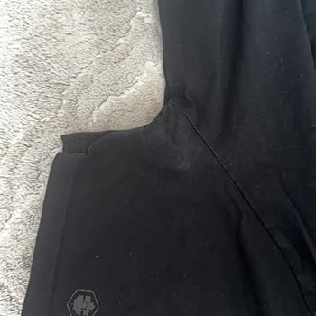 Nivea Men Deep Darkwood Deodorant Stained My Clothes