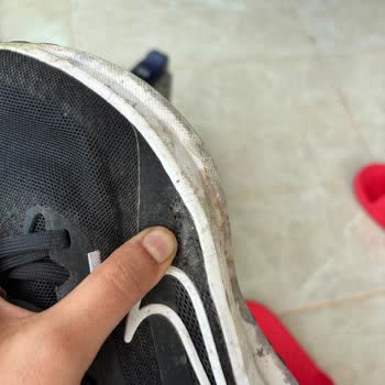 Garanti Reddi Ve 3700 TL'lik Nike Ayakkabı Çatlak Sorunu